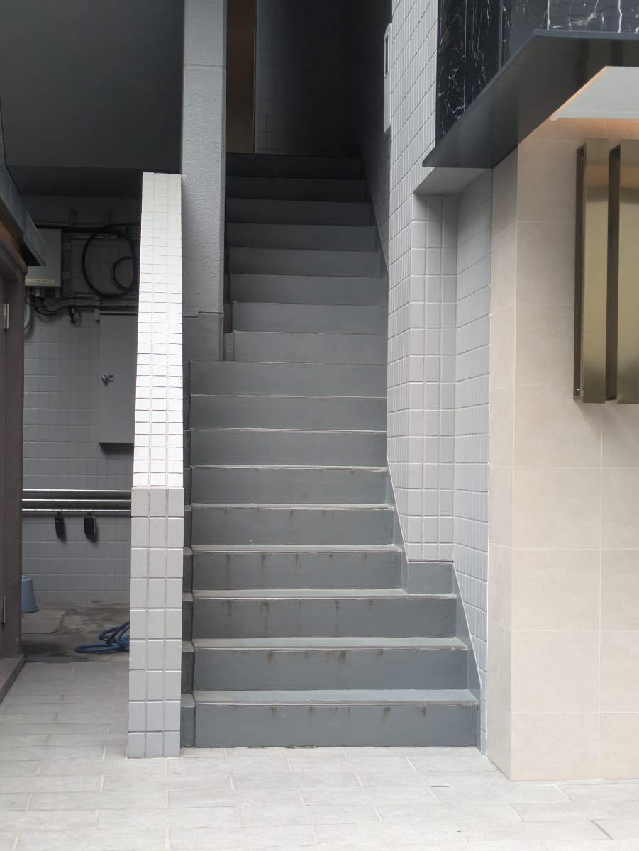v20250922150703/fresh/building/J00100384141_18