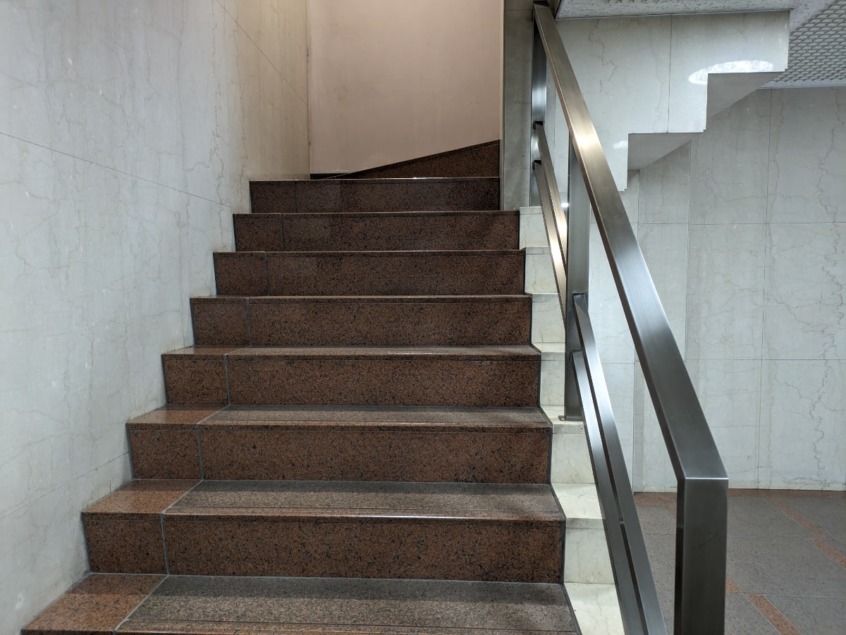 v20250922150703/fresh/building/J00100386107_12