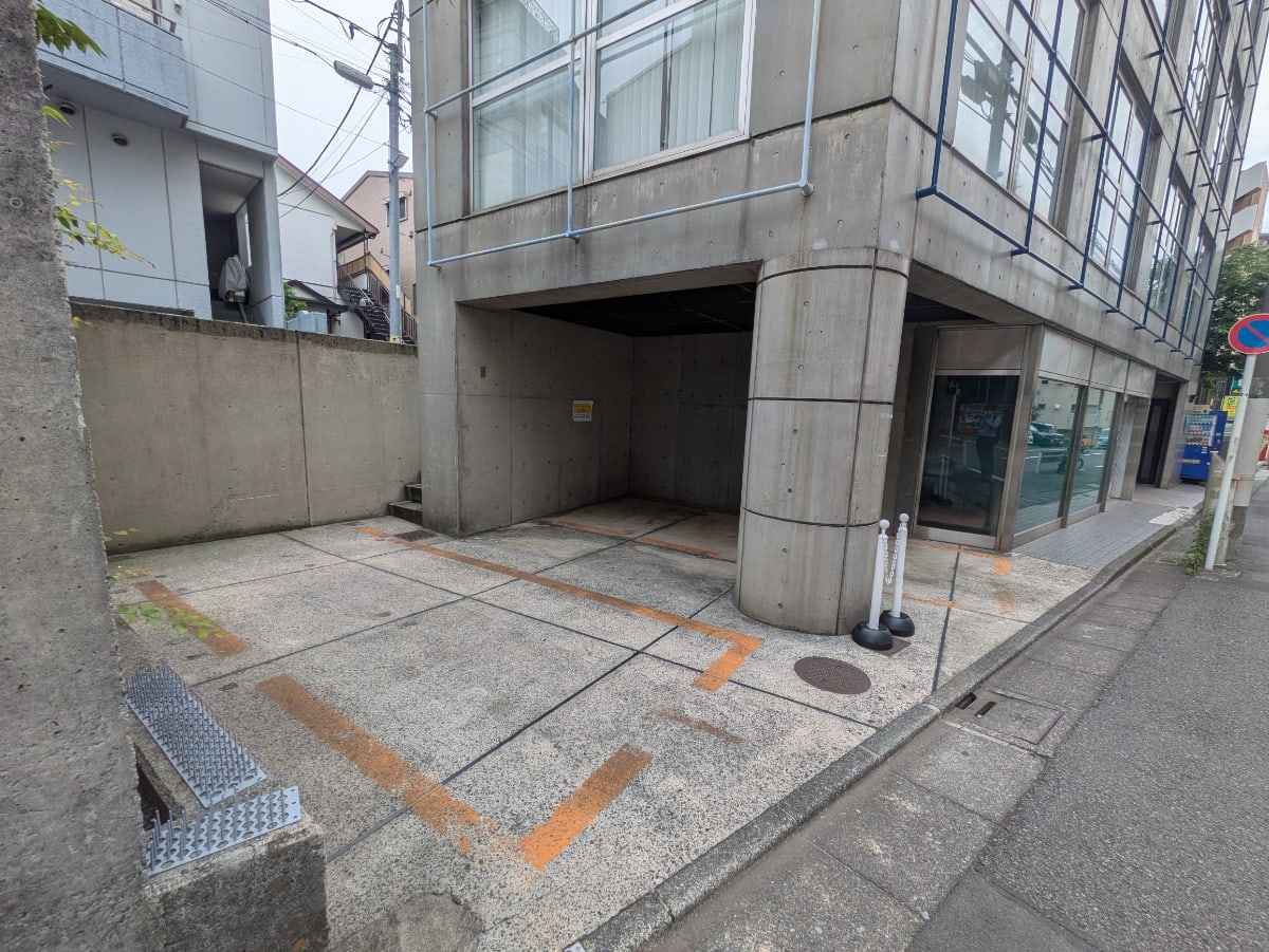 v20250922150703/fresh/building/J00100406789_9