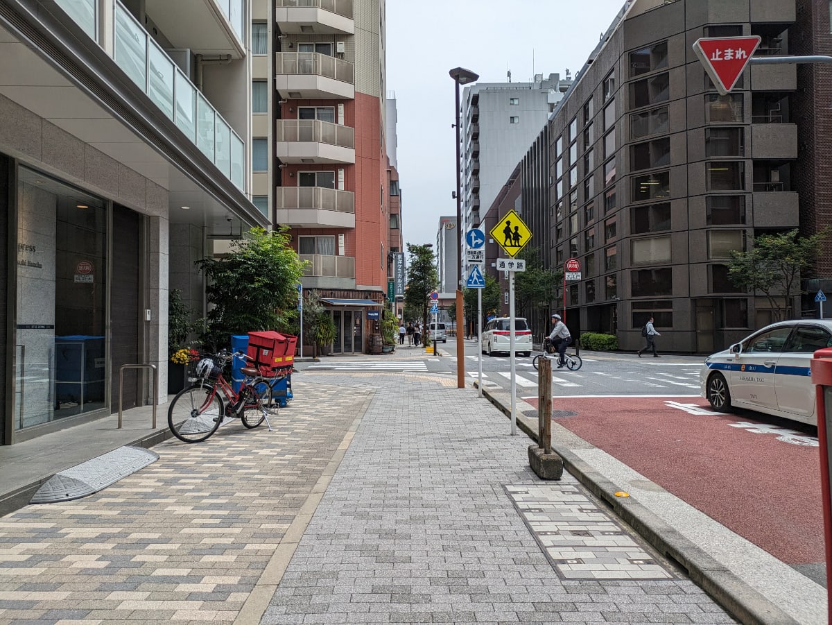 v20250922150703/fresh/building/J00100468018_2