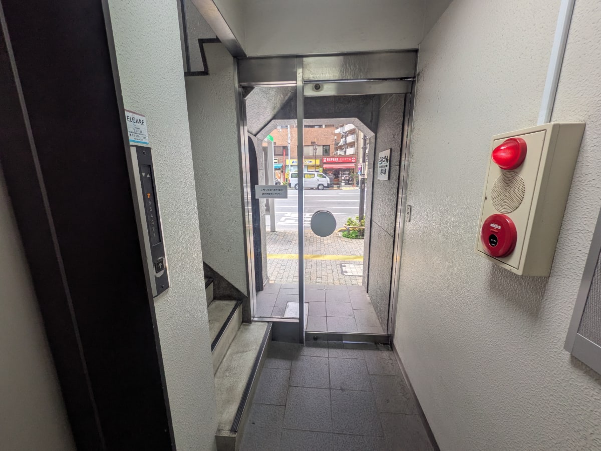v20250924150708/fresh/building/J00100366977_19
