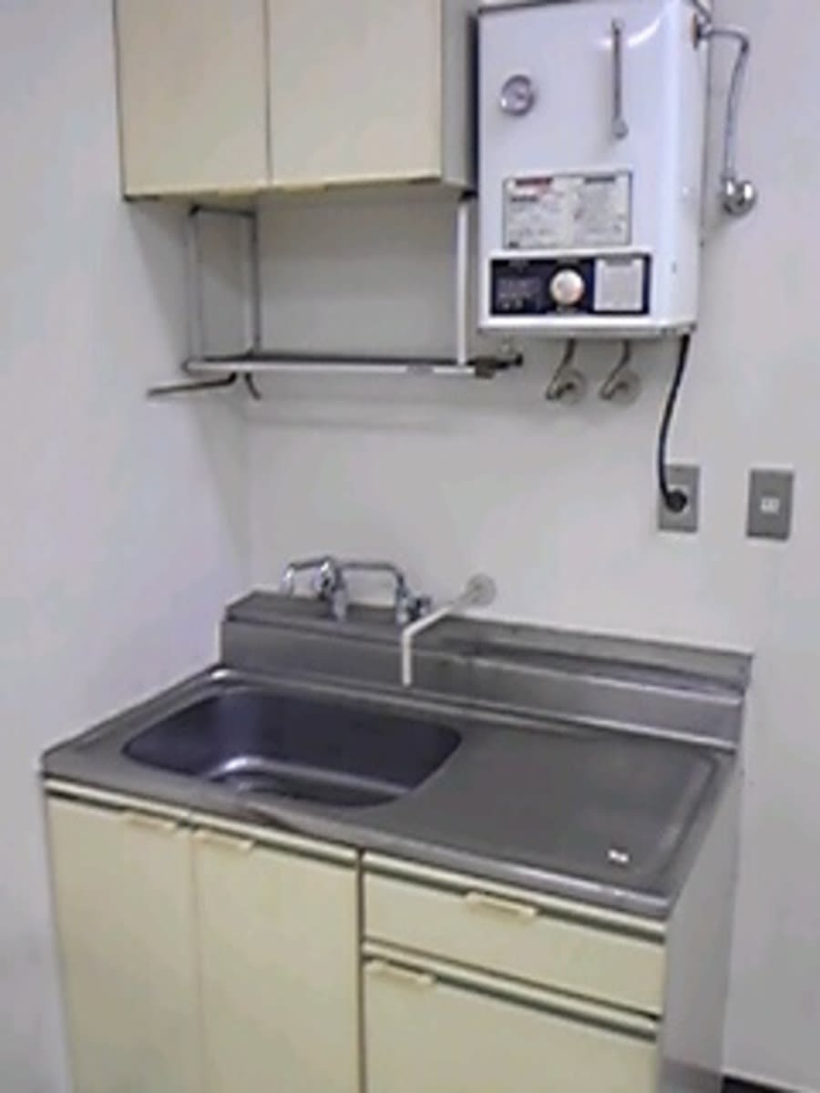 v20250924150708/fresh/building/J00100384281_8