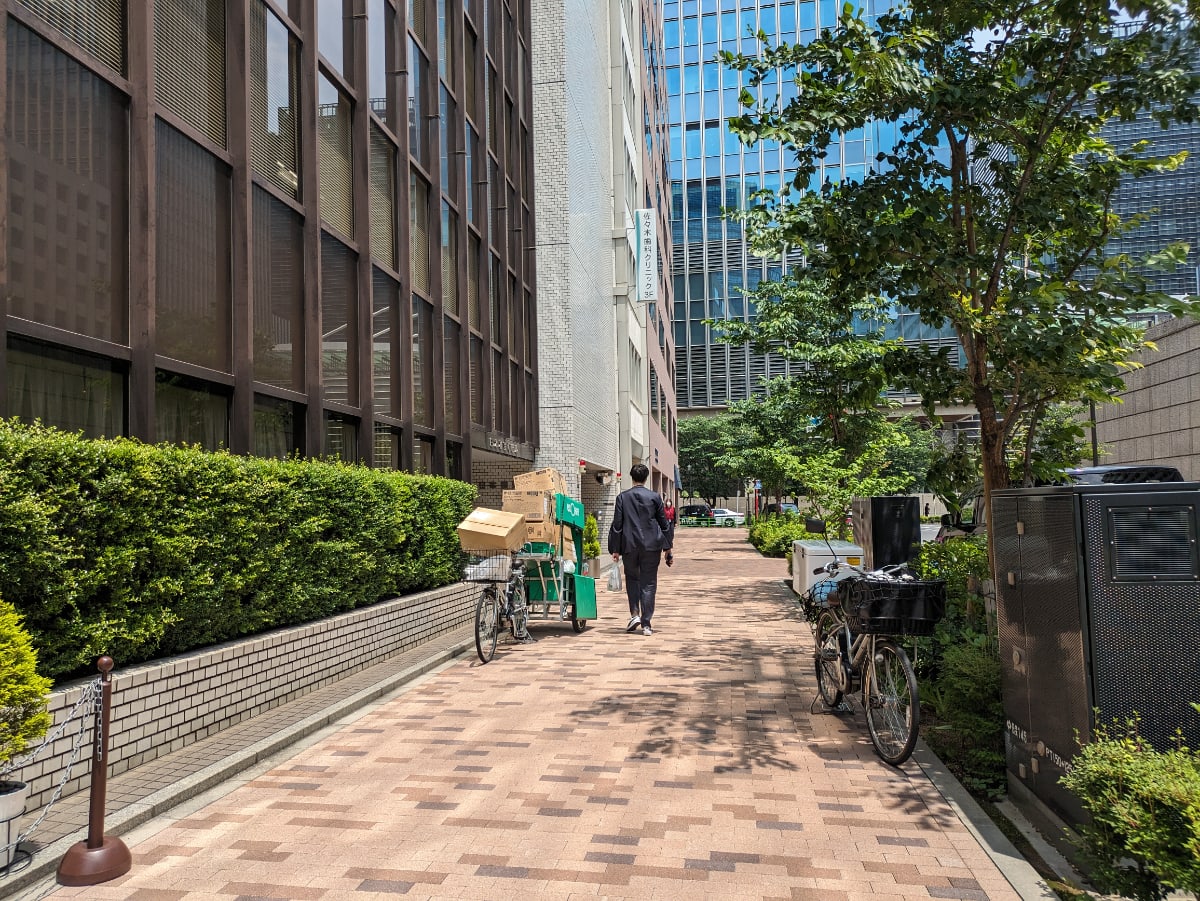 v20250924150708/fresh/building/J00100386195_9