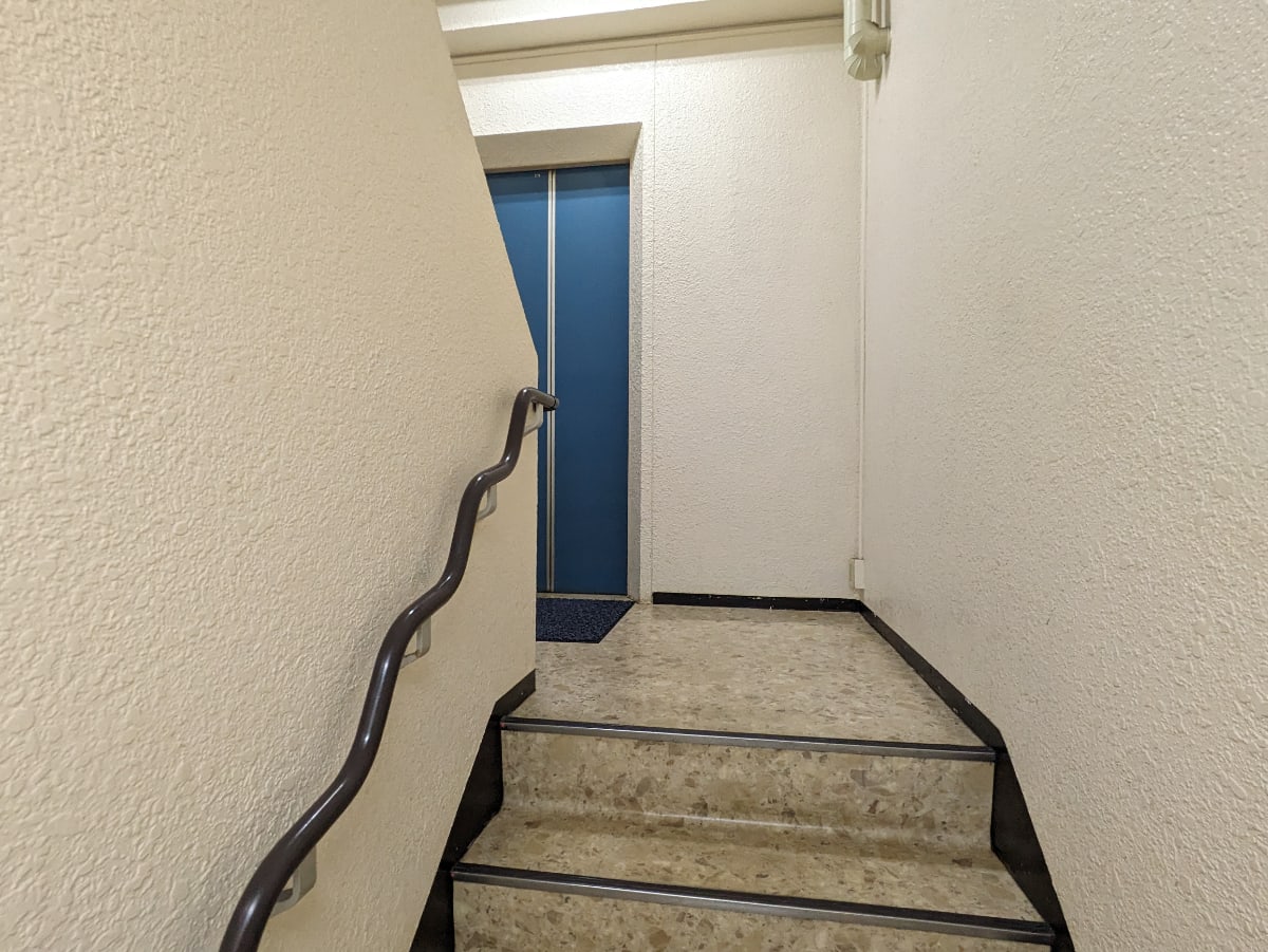 v20250924150708/fresh/building/J00100386196_9