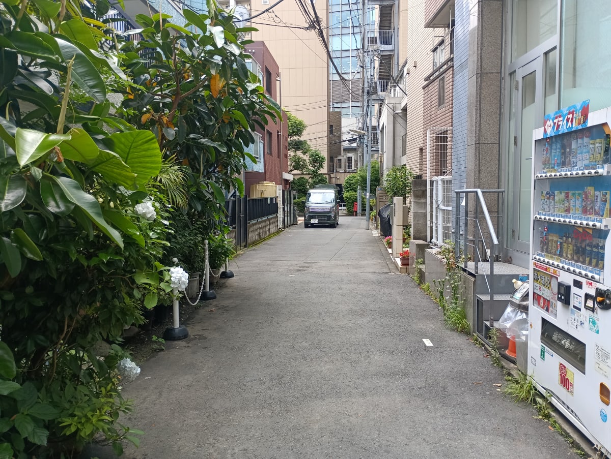 v20250924150708/fresh/building/J00100496528_9