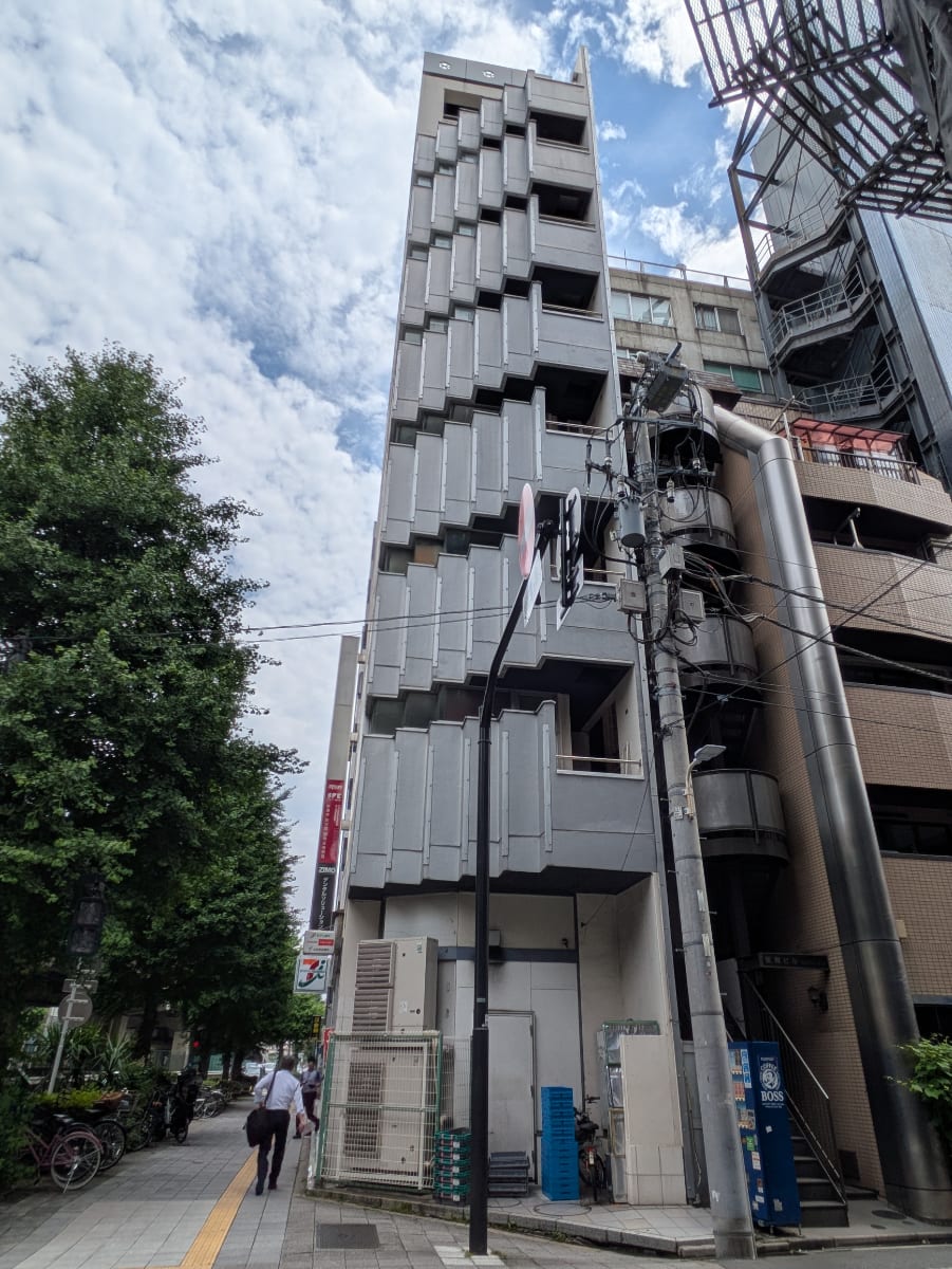 v20250925150706/fresh/building/J00100379302_12