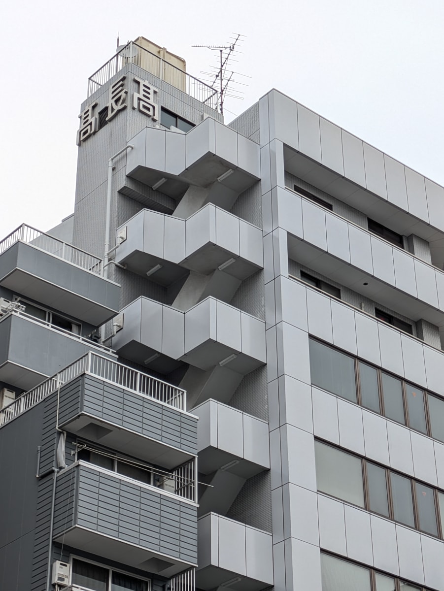 v20250925150706/fresh/building/J00100379305_10