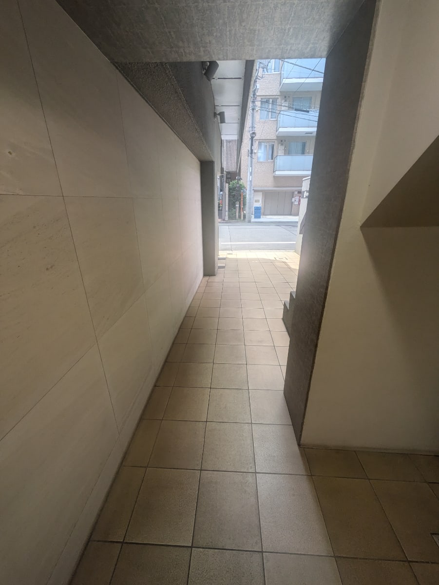 v20250925150706/fresh/building/J00100384440_14