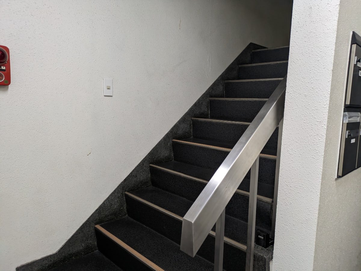 v20250925150706/fresh/building/J00100386018_11