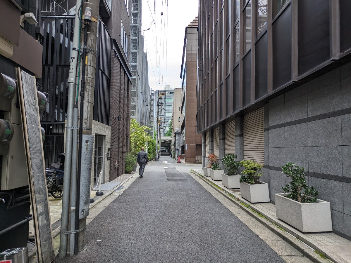 v20250925150706/fresh/building/J00100386090_13