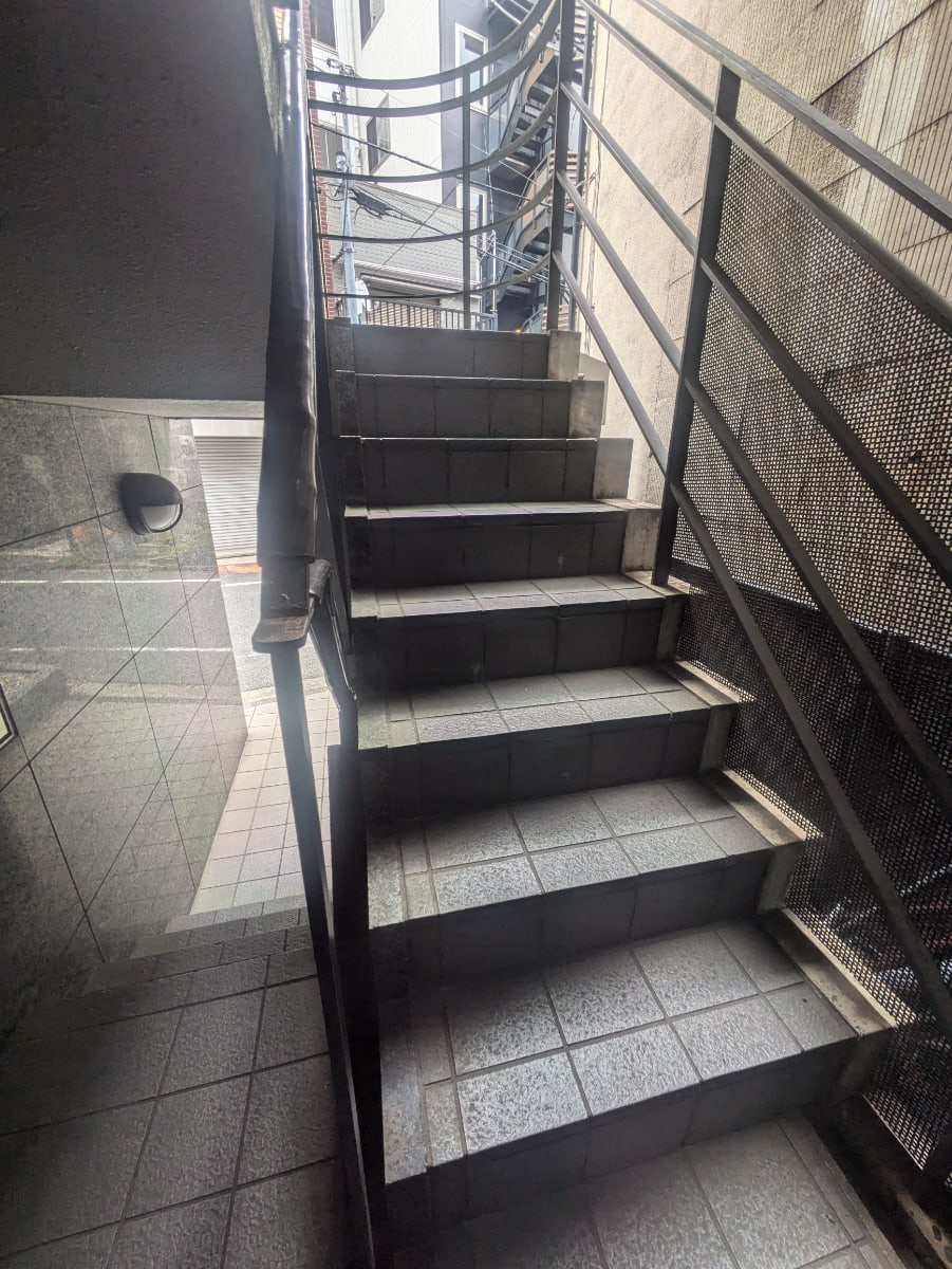 v20250925150706/fresh/building/J00100403987_7