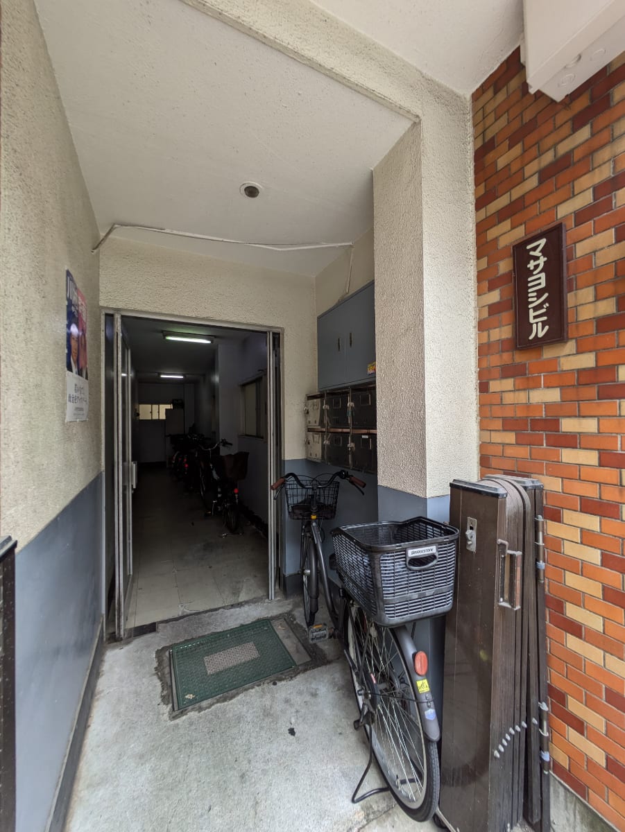 v20250925150706/fresh/building/J00100404351_12