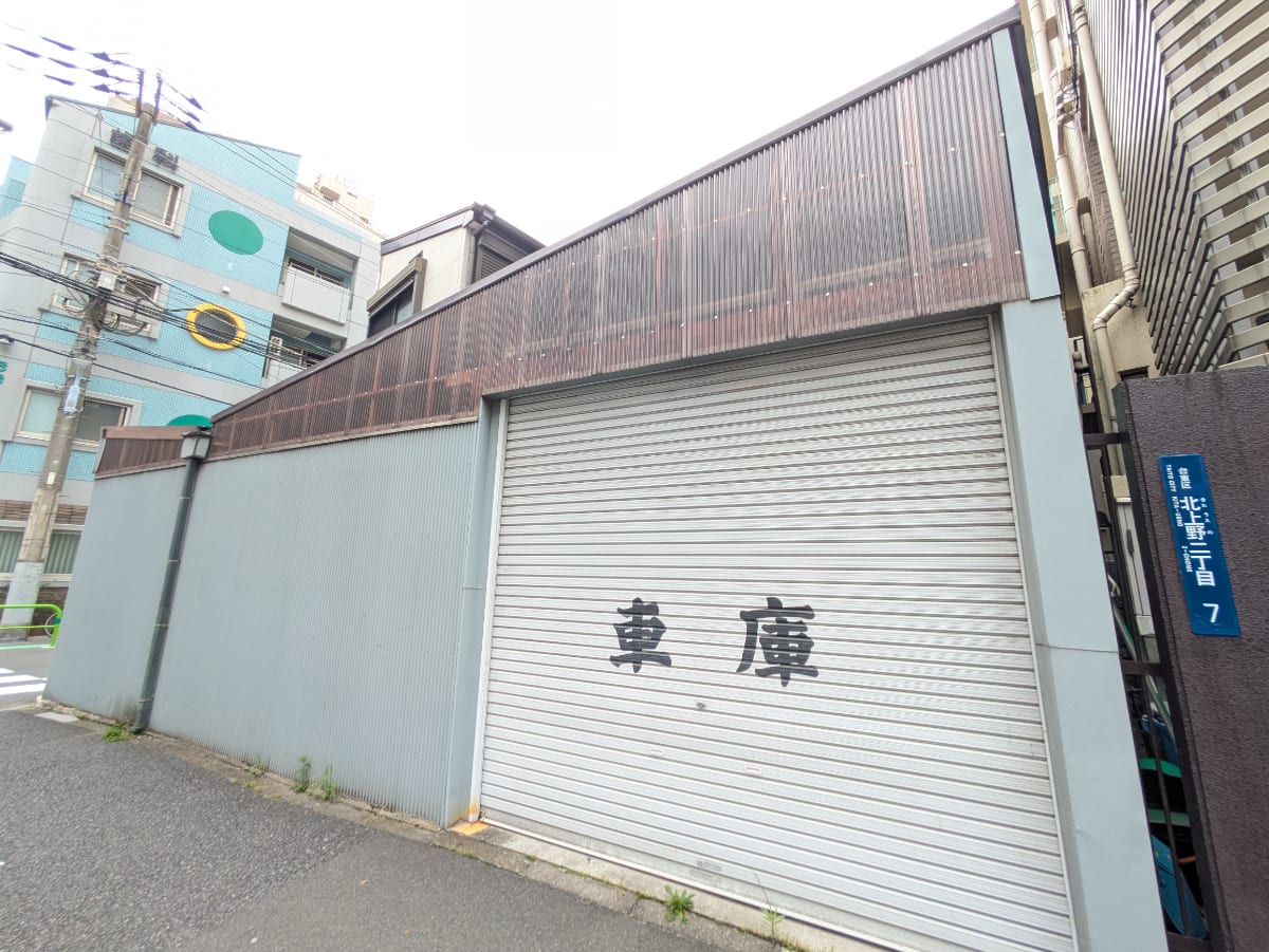 v20250925150706/fresh/building/J00100404879_9