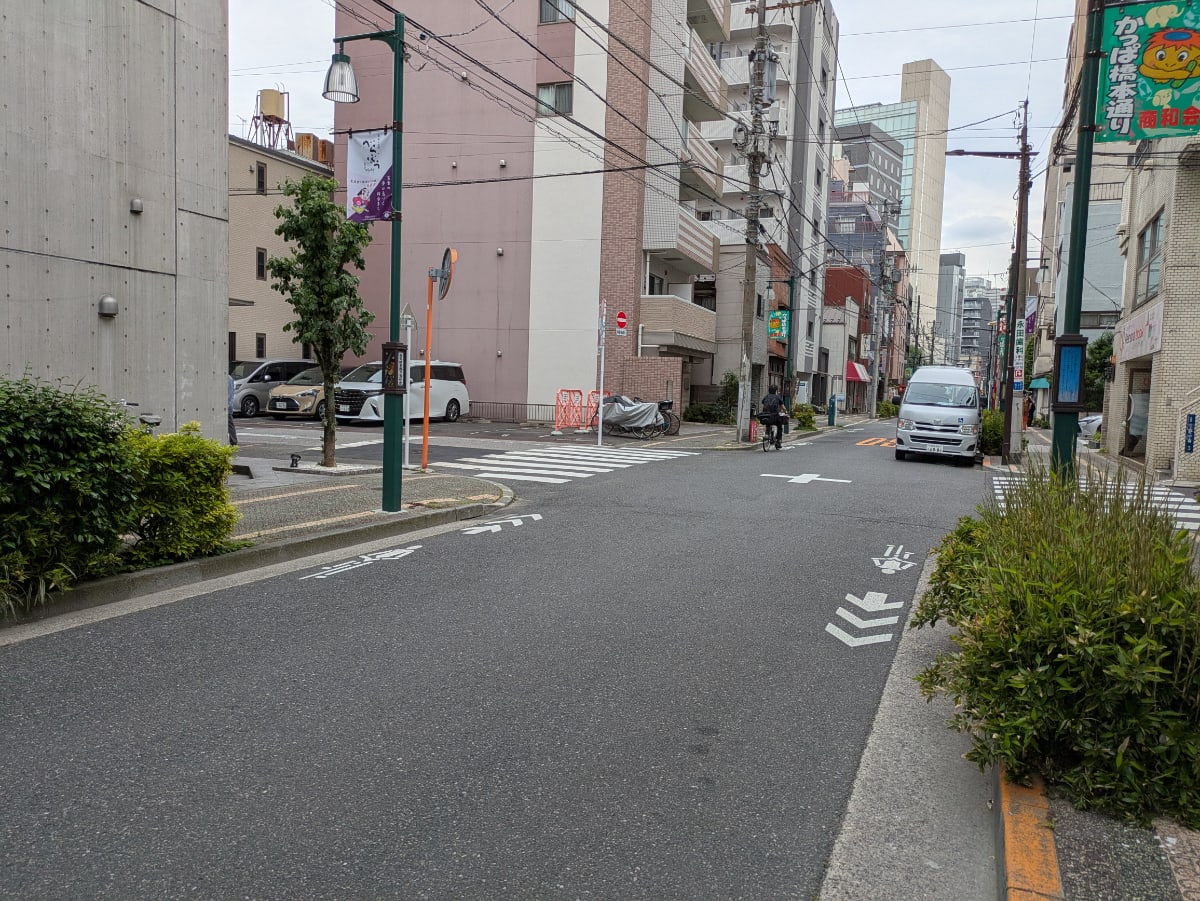 v20250925150706/fresh/building/J00100421550_12