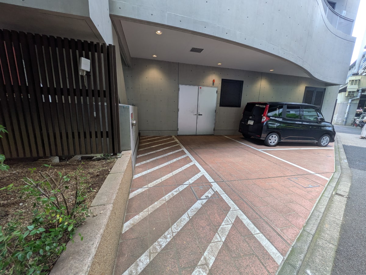 v20250925150706/fresh/building/J00100469275_9