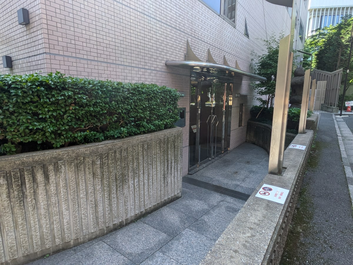 v20250927150705/fresh/building/J00100384404_3