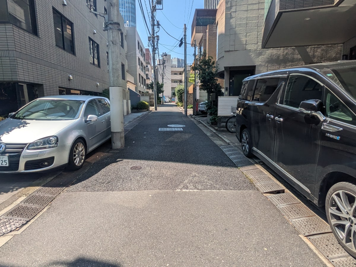v20250927150705/fresh/building/J00100384418_9