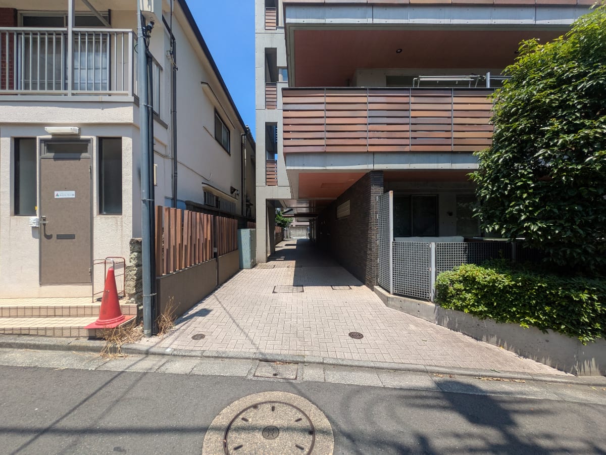 v20250927150705/fresh/building/J00100403925_3