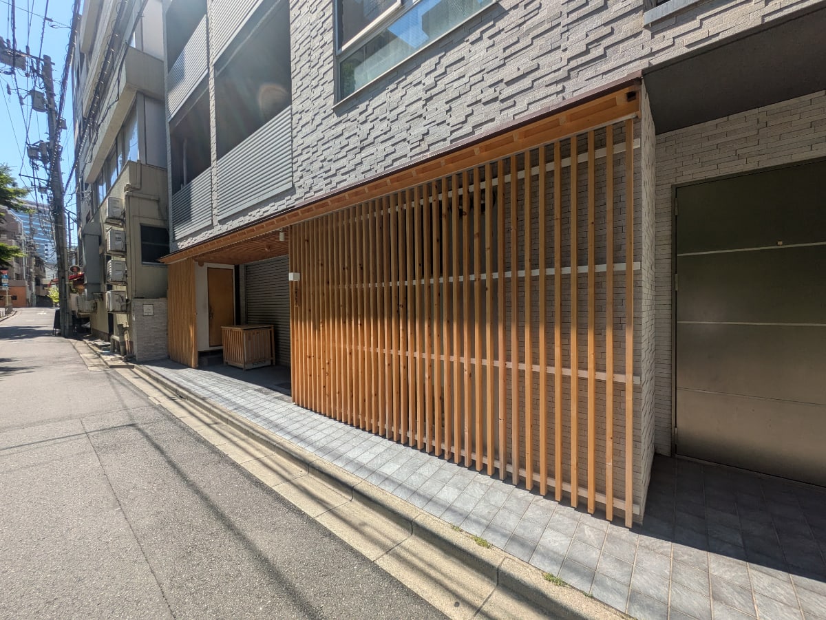 v20250927150705/fresh/building/J00100417114_9