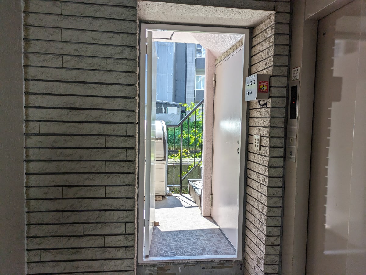 v20250927150706/fresh/building/J00100377306_11