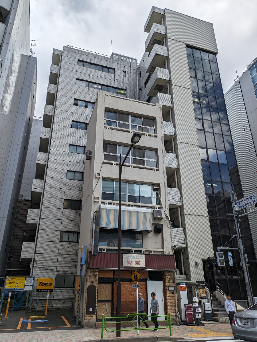 v20250927150706/fresh/building/J00100383925_17