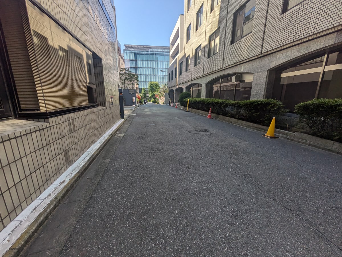 v20250927150706/fresh/building/J00100384111_12