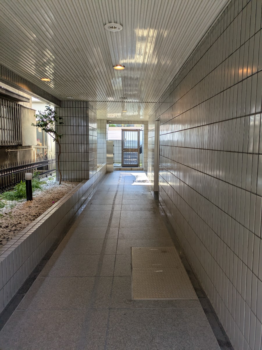 v20250929150708/fresh/building/J00100365228_15