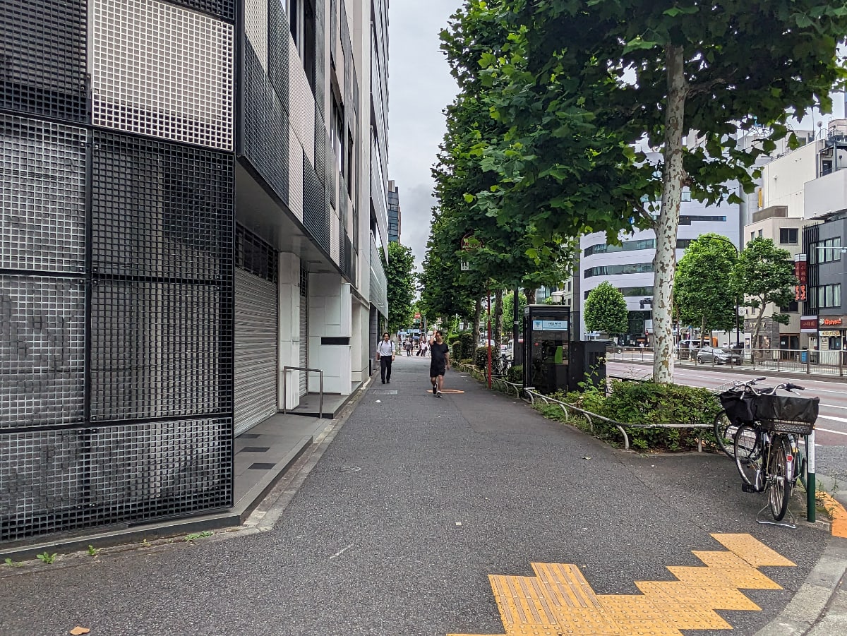 v20250929150708/fresh/building/J00100373334_17