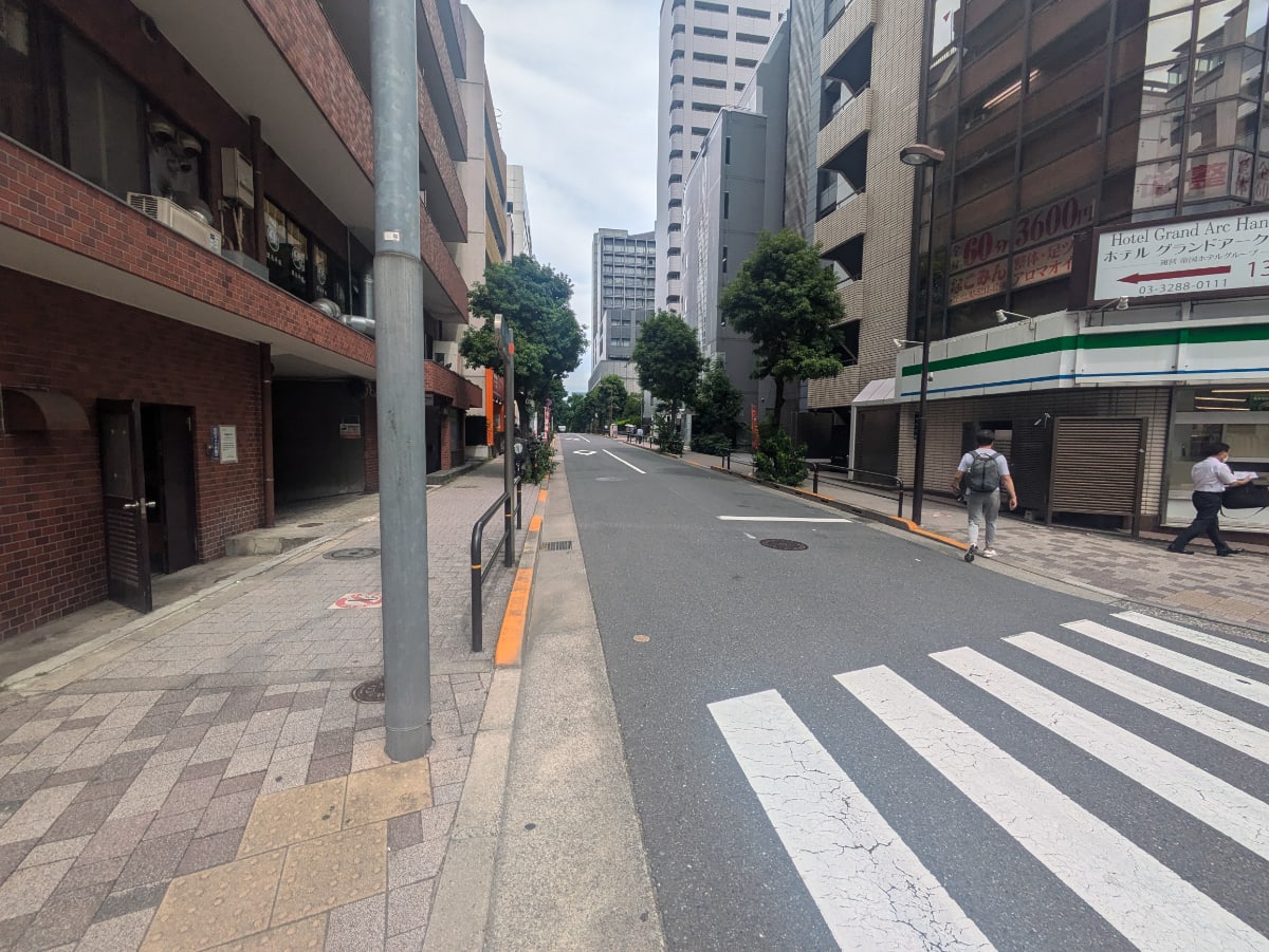 v20250929150708/fresh/building/J00100389810_9