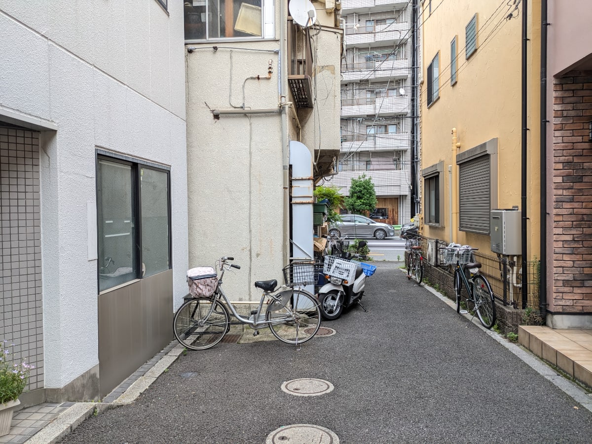 v20250929150708/fresh/building/J00100393700_2