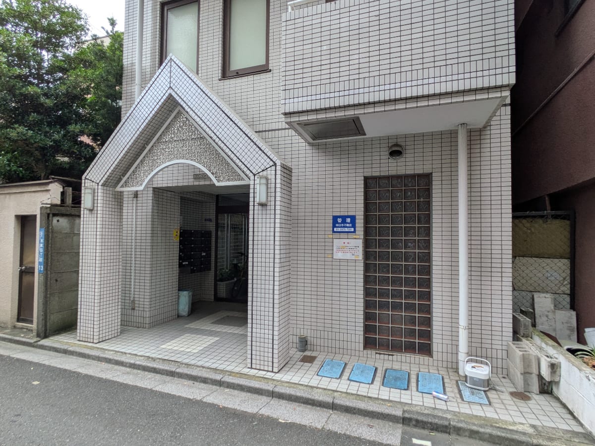 v20250929150708/fresh/building/J00100401786_12