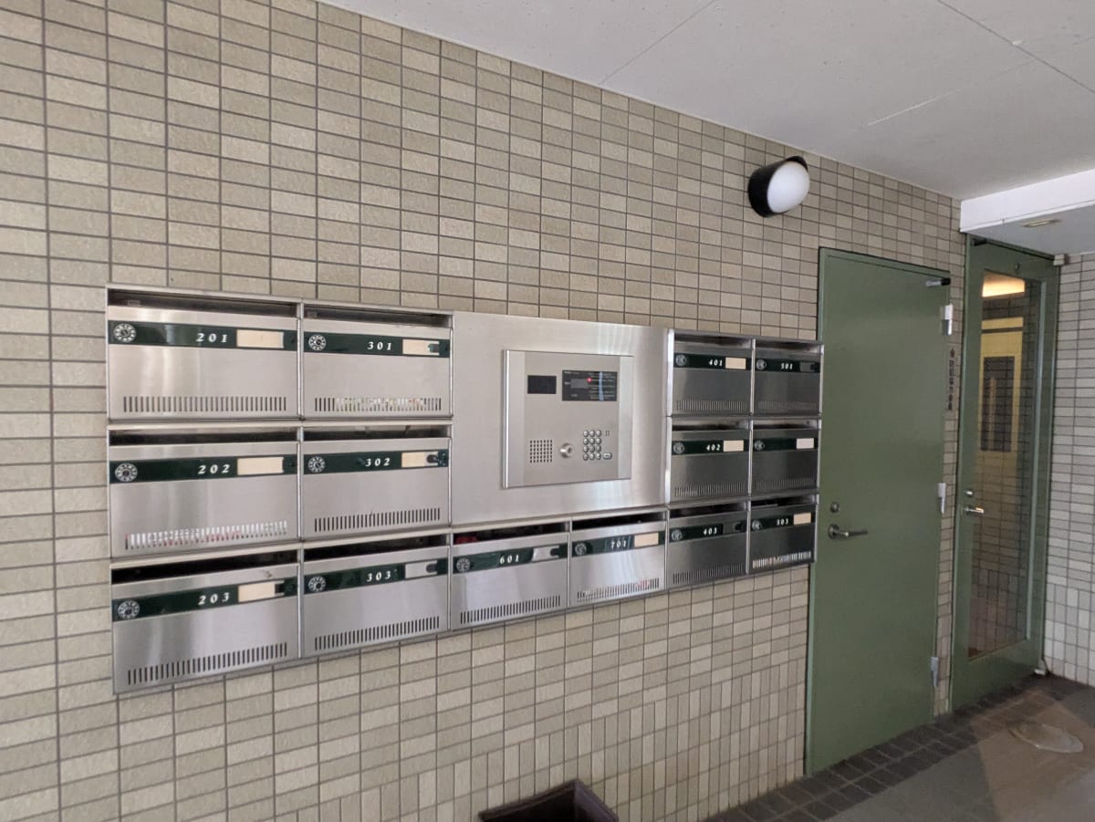 v20250929150708/fresh/building/J00100402888_12