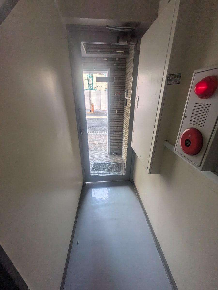 v20250930150908/fresh/building/J00100358268_13
