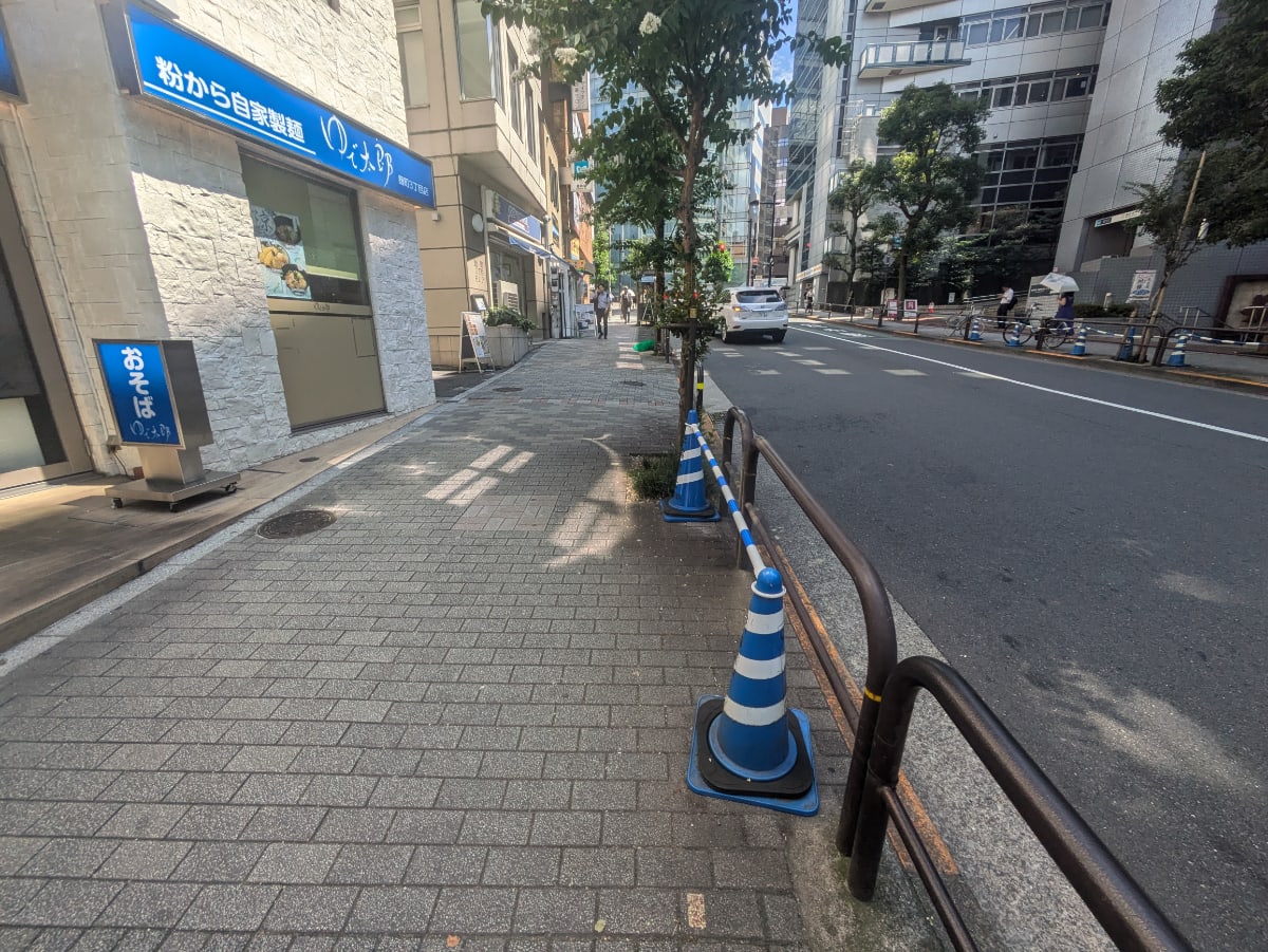 v20251001150706/fresh/building/J00100359060_12