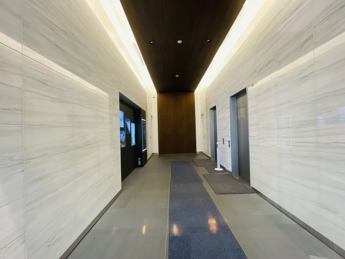 v20251001150706/fresh/building/J00100361252_4