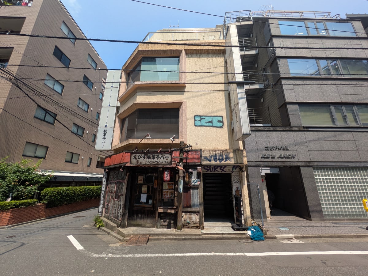 v20251001150706/fresh/building/J00100366722_6