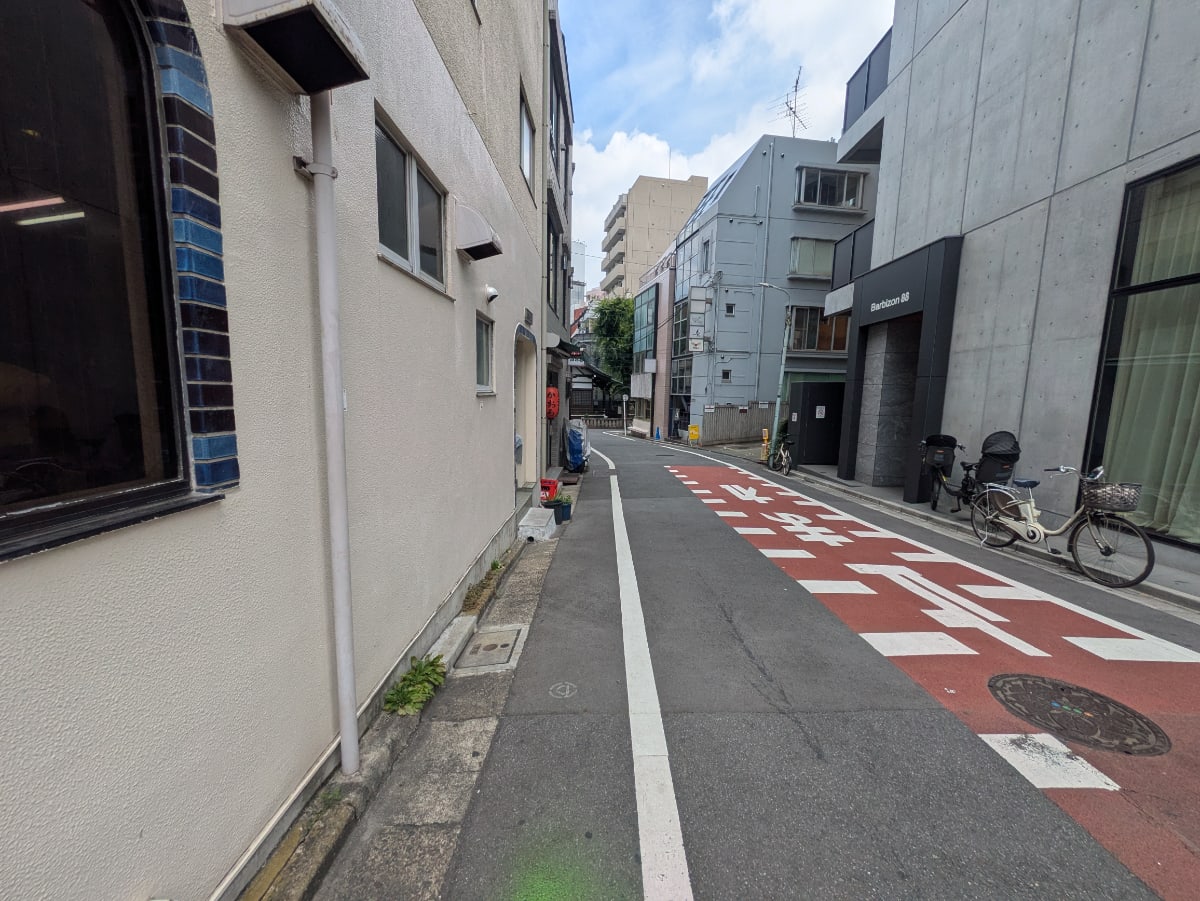 v20251001150706/fresh/building/J00100370867_10