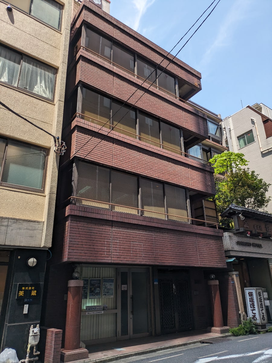 v20251001150706/fresh/building/J00100373684_5