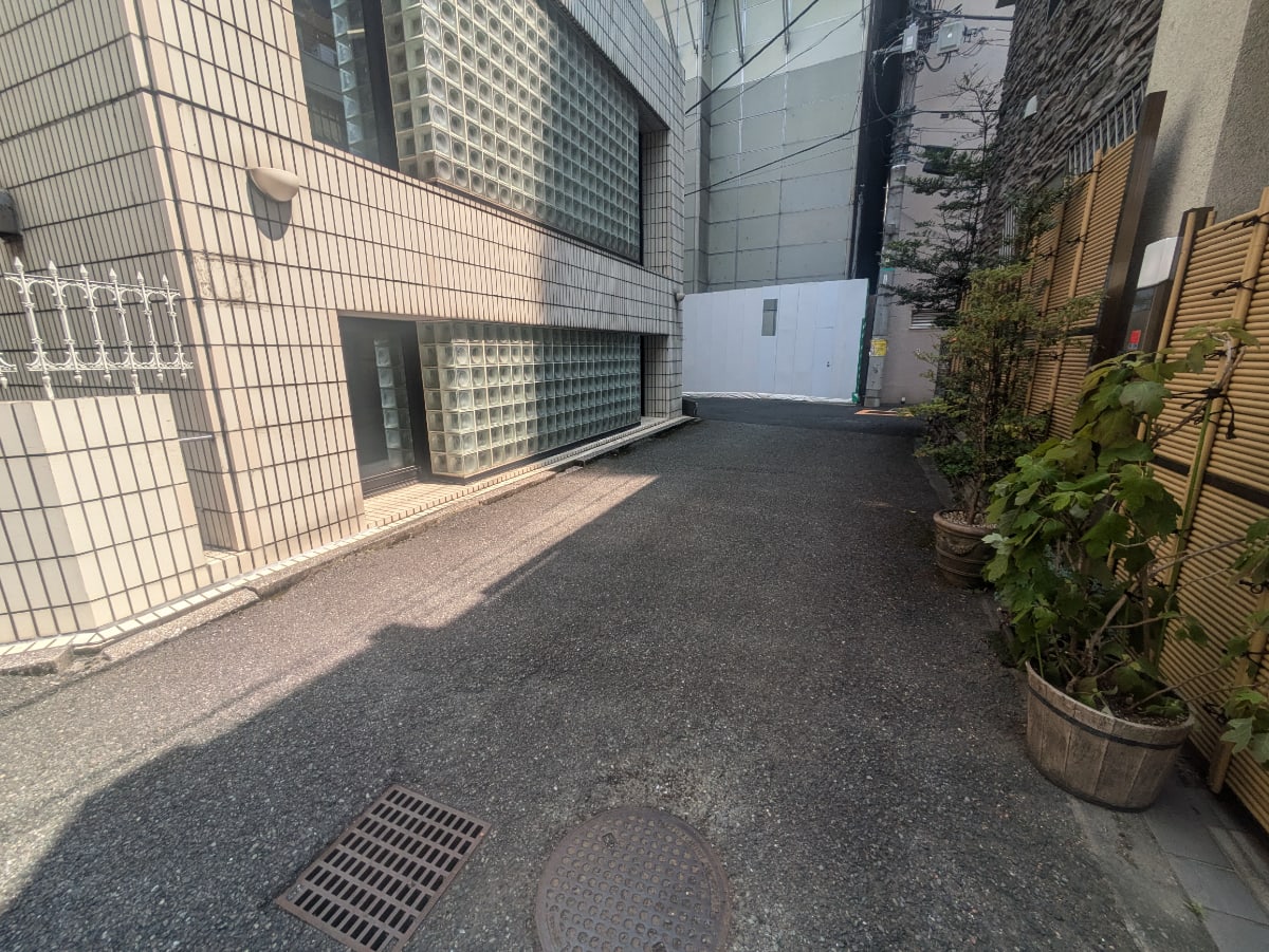v20251001150706/fresh/building/J00100377645_11