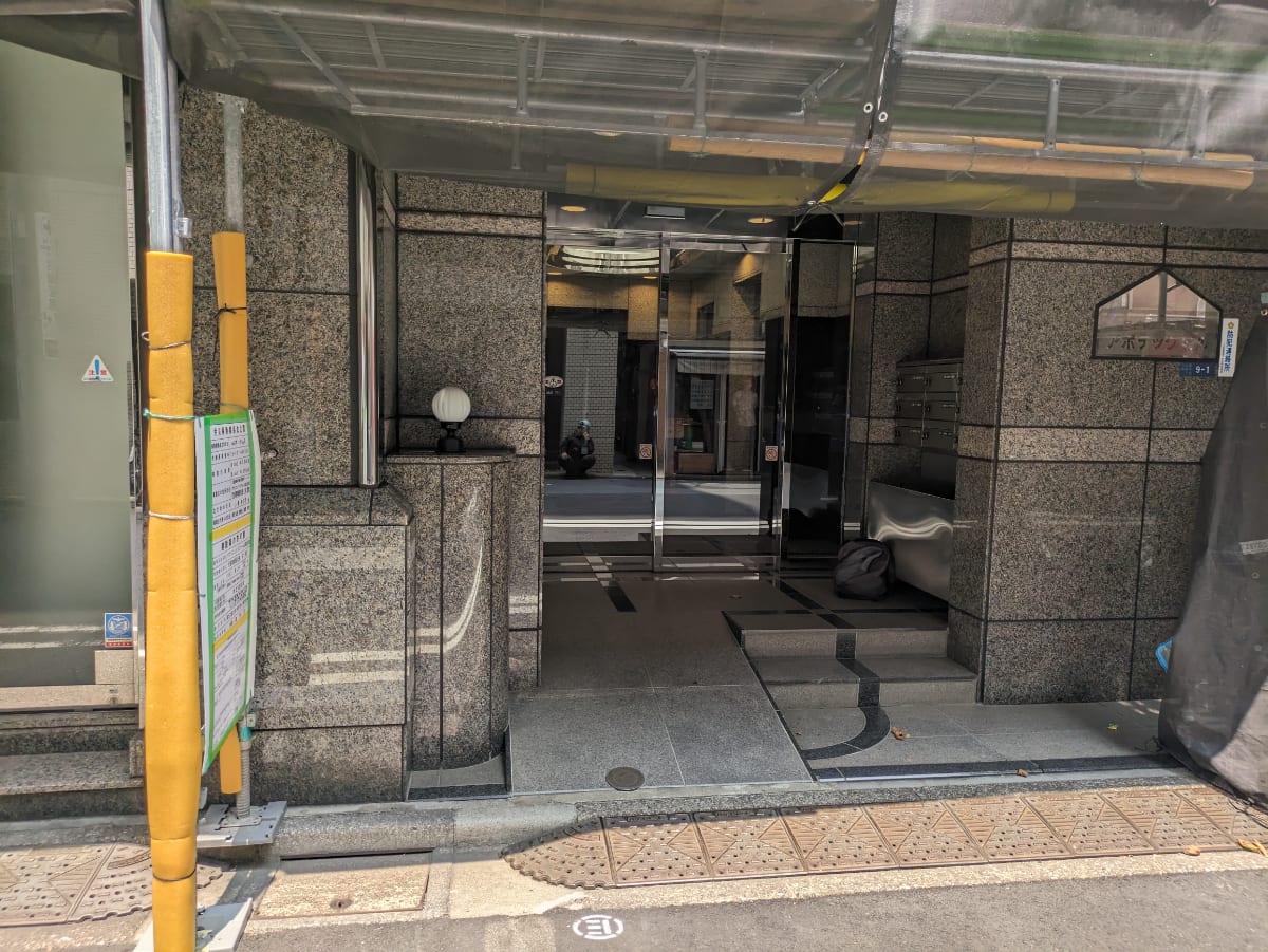 v20251001150706/fresh/building/J00100378320_3