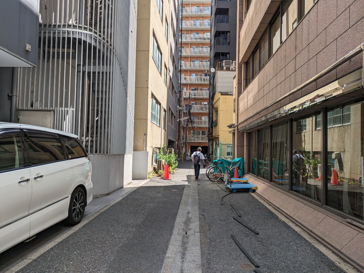 v20251001150706/fresh/building/J00100383337_24