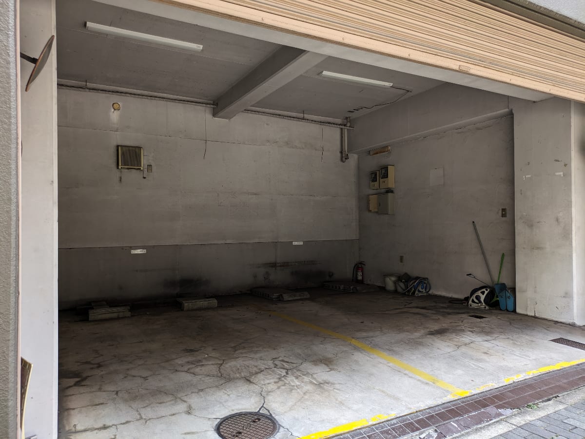 v20251001150706/fresh/building/J00100383437_9