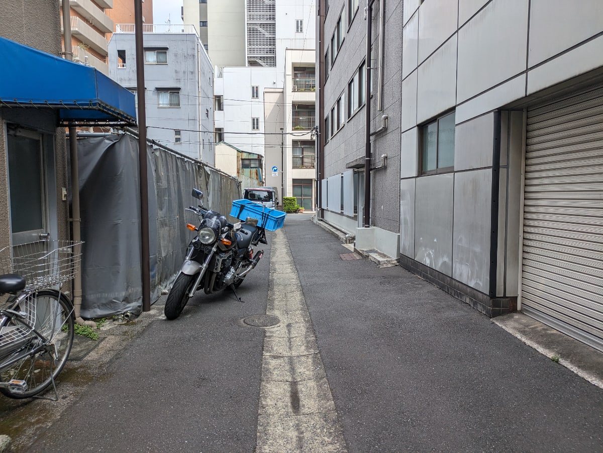 v20251001150706/fresh/building/J00100383448_19