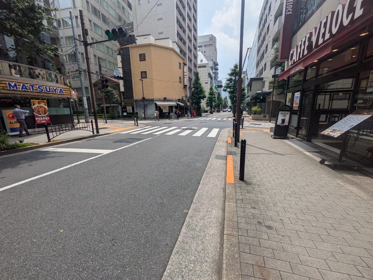 v20251001150706/fresh/building/J00100383938_2