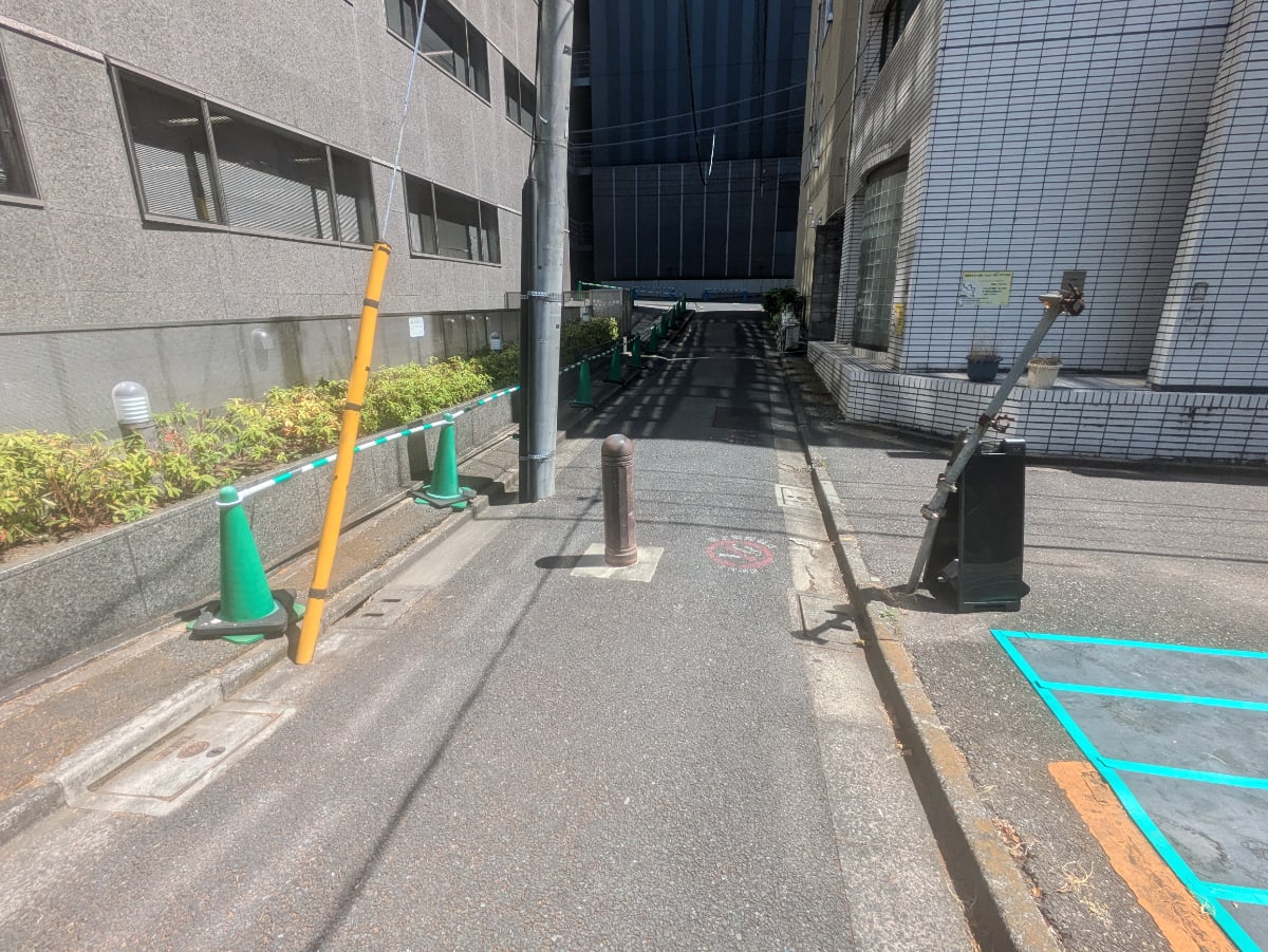 v20251001150706/fresh/building/J00100383952_11