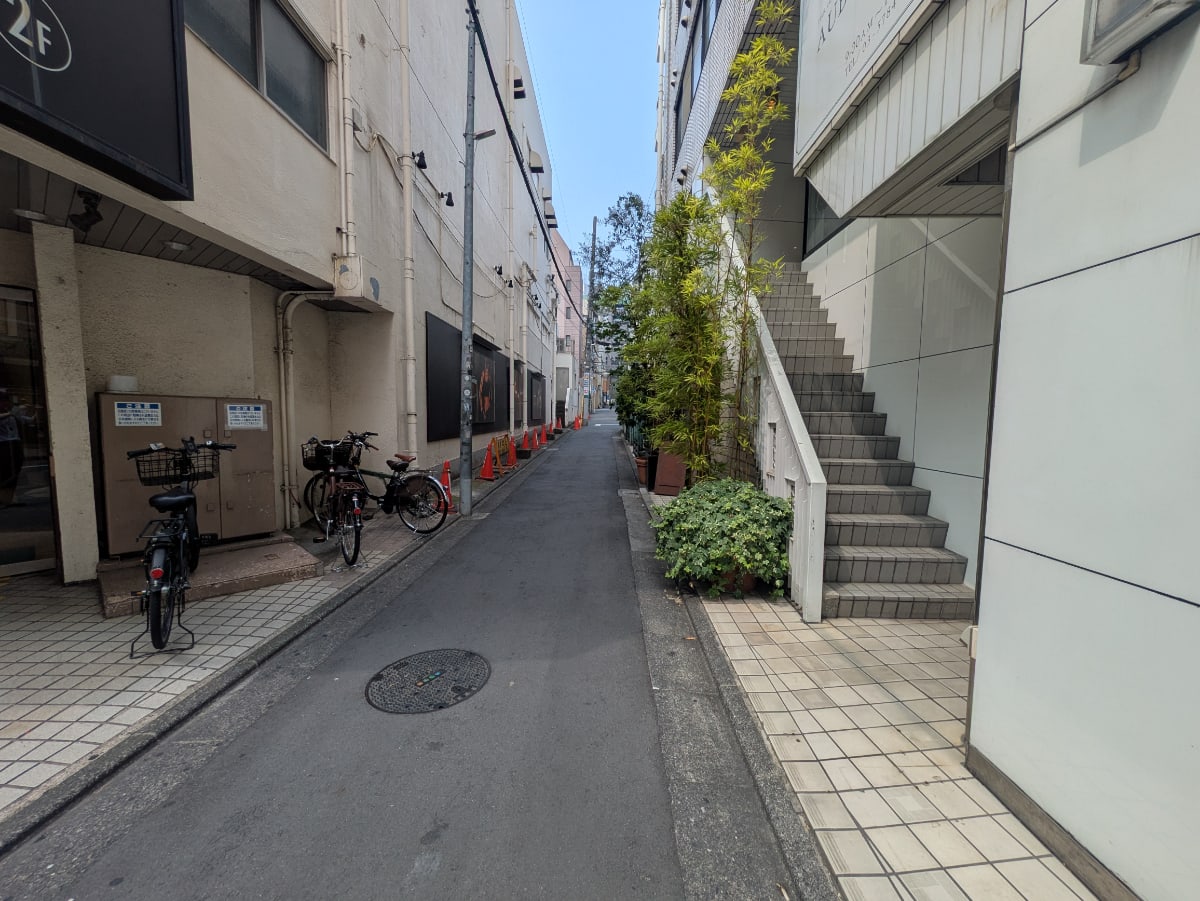 v20251001150706/fresh/building/J00100387815_13