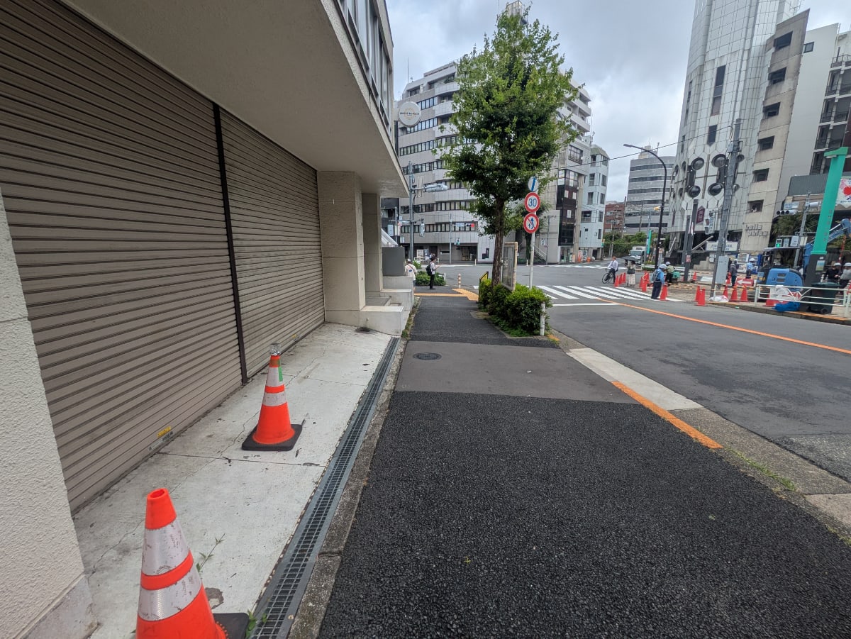 v20251001150706/fresh/building/J00100387826_2