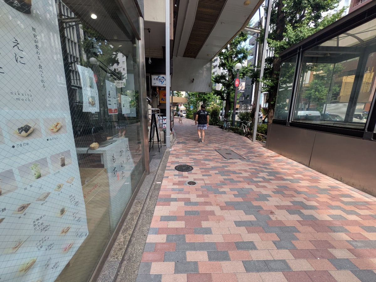 v20251001150706/fresh/building/J00100387828_2