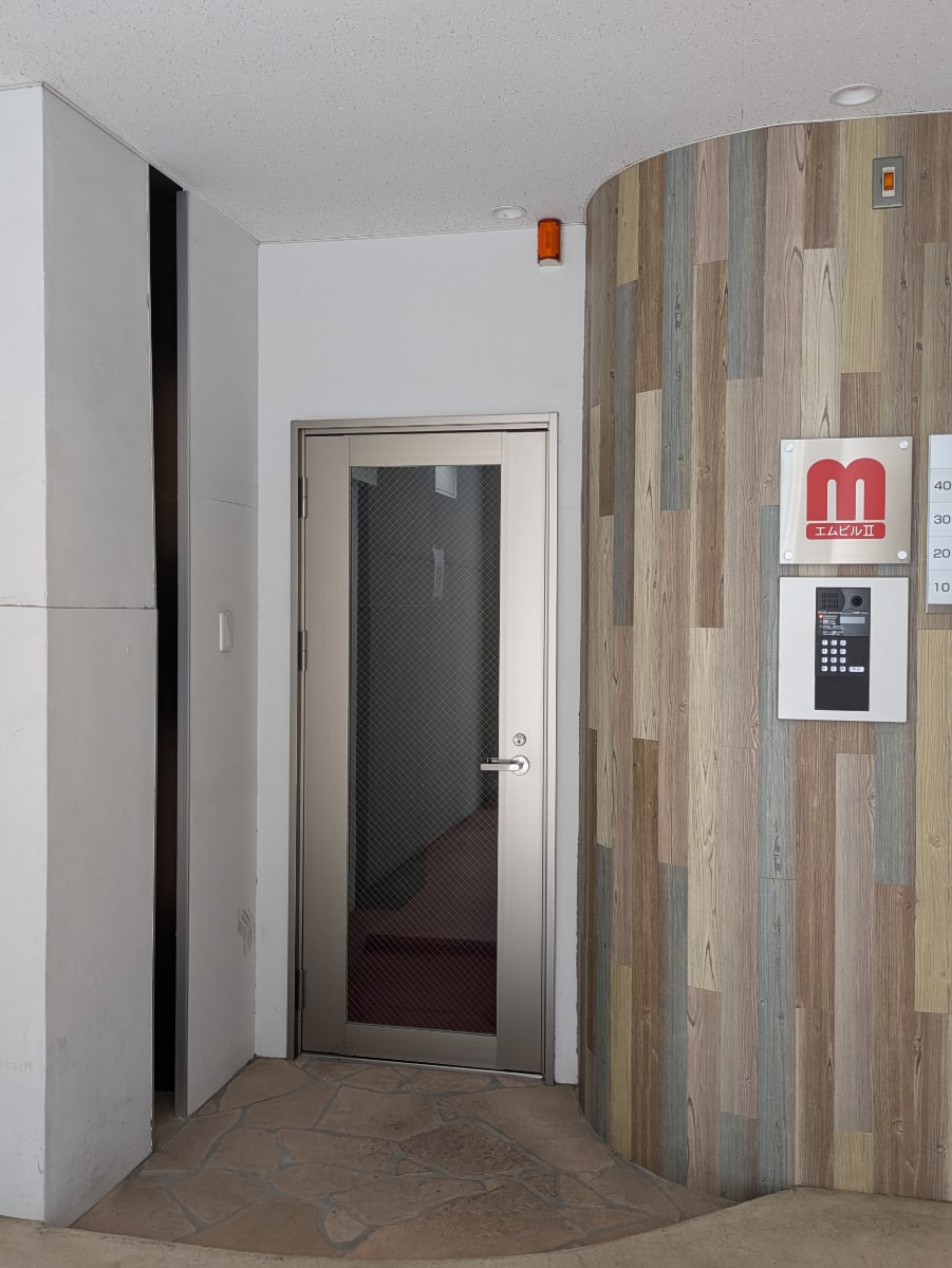 v20251001150706/fresh/building/J00100389858_12