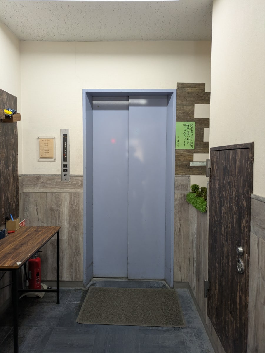 v20251001150706/fresh/building/J00100389929_4